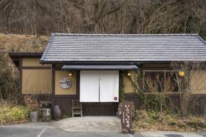 とくまる食堂全景